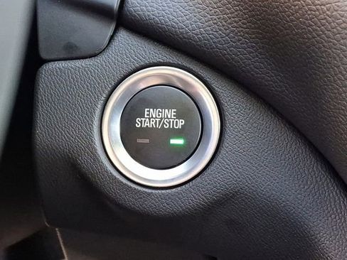 Used 2023 Chevrolet Equinox LT image 34