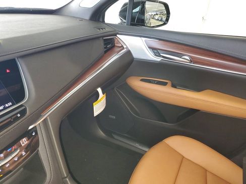 New 2025 Cadillac XT5 Premium Luxury FWD image 19