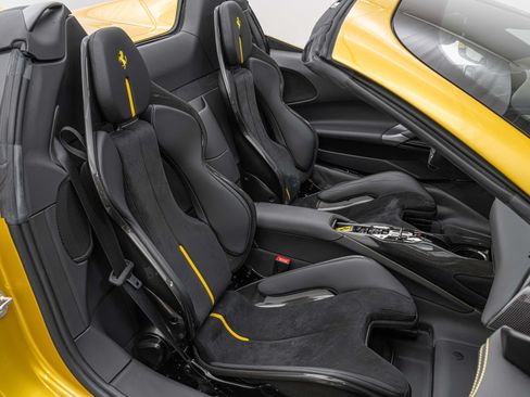 Used 2022 Ferrari SF90 Spider AWD/4WD image 31
