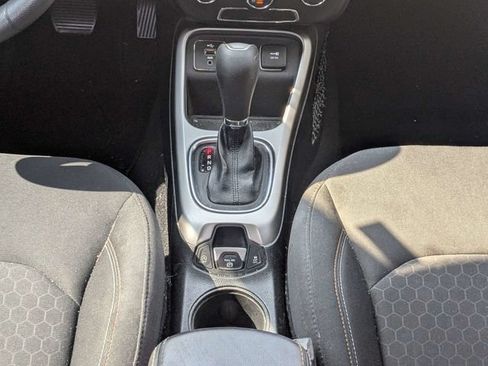 Used 2018 Jeep Compass Sport FWD image 18