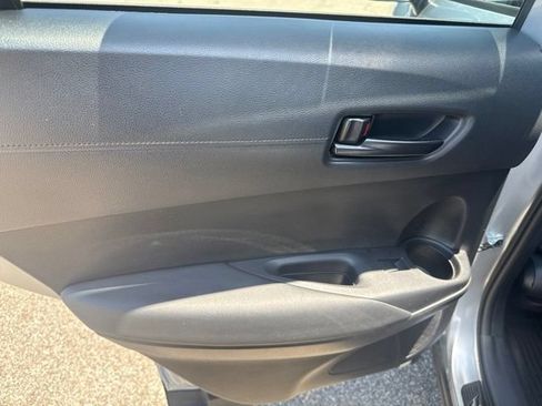 Used 2023 Toyota Corolla Cross AWD Hybrid image 22