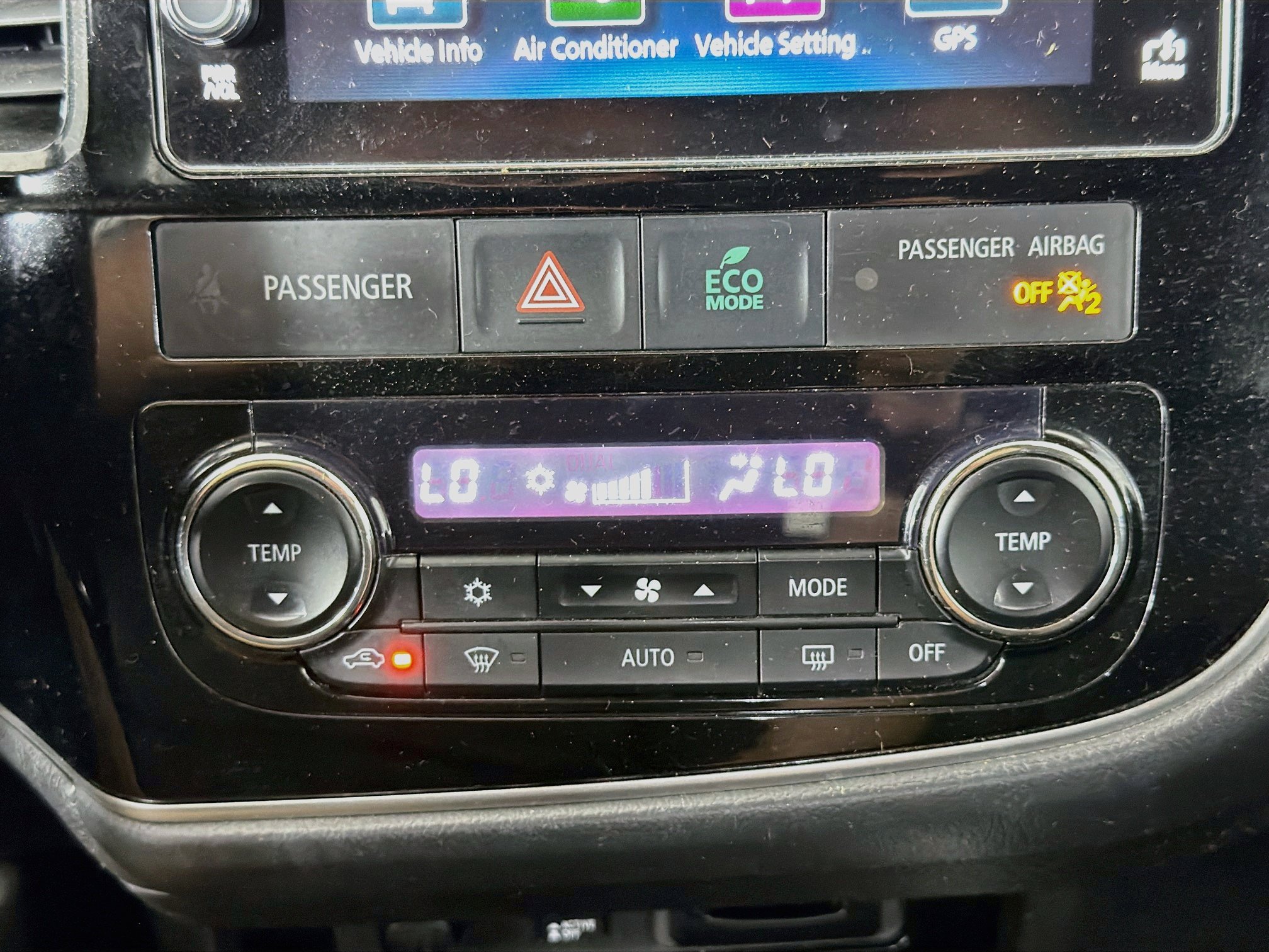 Used 2017 Mitsubishi Outlander SEL FWD image 23