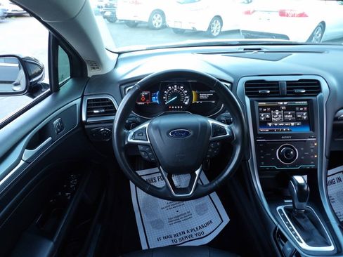Used 2015 Ford Fusion Titanium FWD image 5