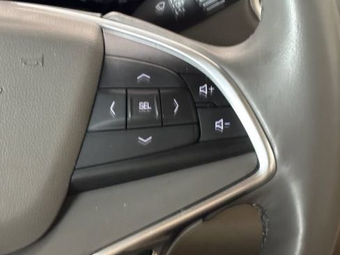 Used 2018 Cadillac XT5 Luxury w/ Driver Awareness Package FWD image 15