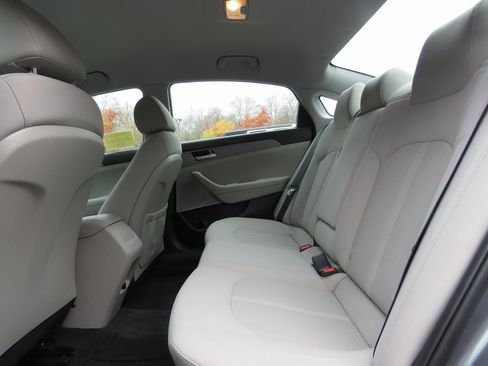 Used 2019 Hyundai Sonata SE image 19