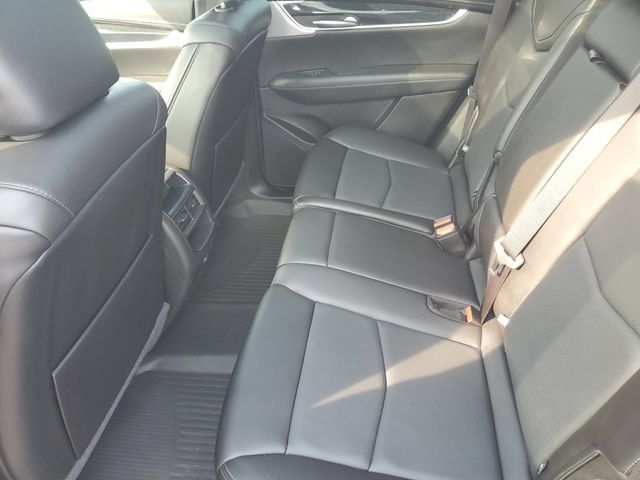 Certified 2024 Cadillac XT5 Premium Luxury w/ LPO, Floor Liner Package AWD/4WD image 32
