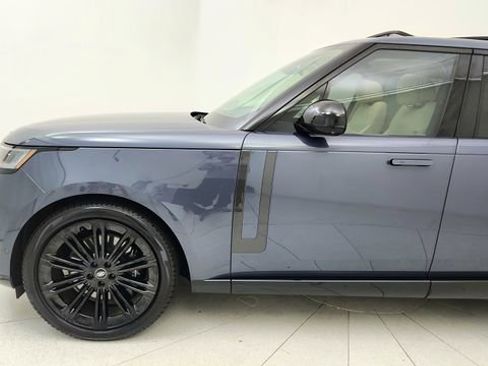 Used 2024 Land Rover Range Rover SE AWD/4WD image 9