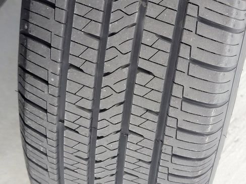 Used 2023 Toyota RAV4 Limited image 32