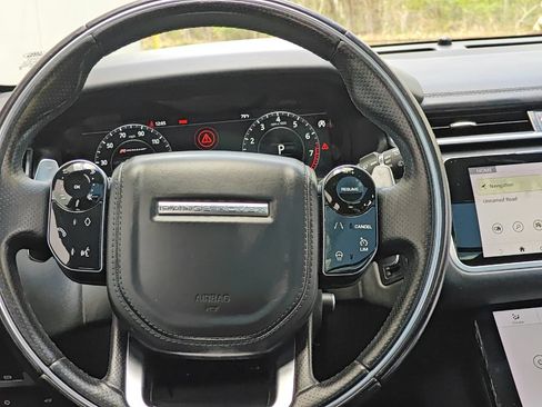 Used 2018 Land Rover Range Rover Velar R-Dynamic SE AWD/4WD image 28
