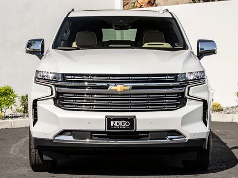 Used 2023 Chevrolet Suburban Premier w/ Premium Package AWD/4WD image 3