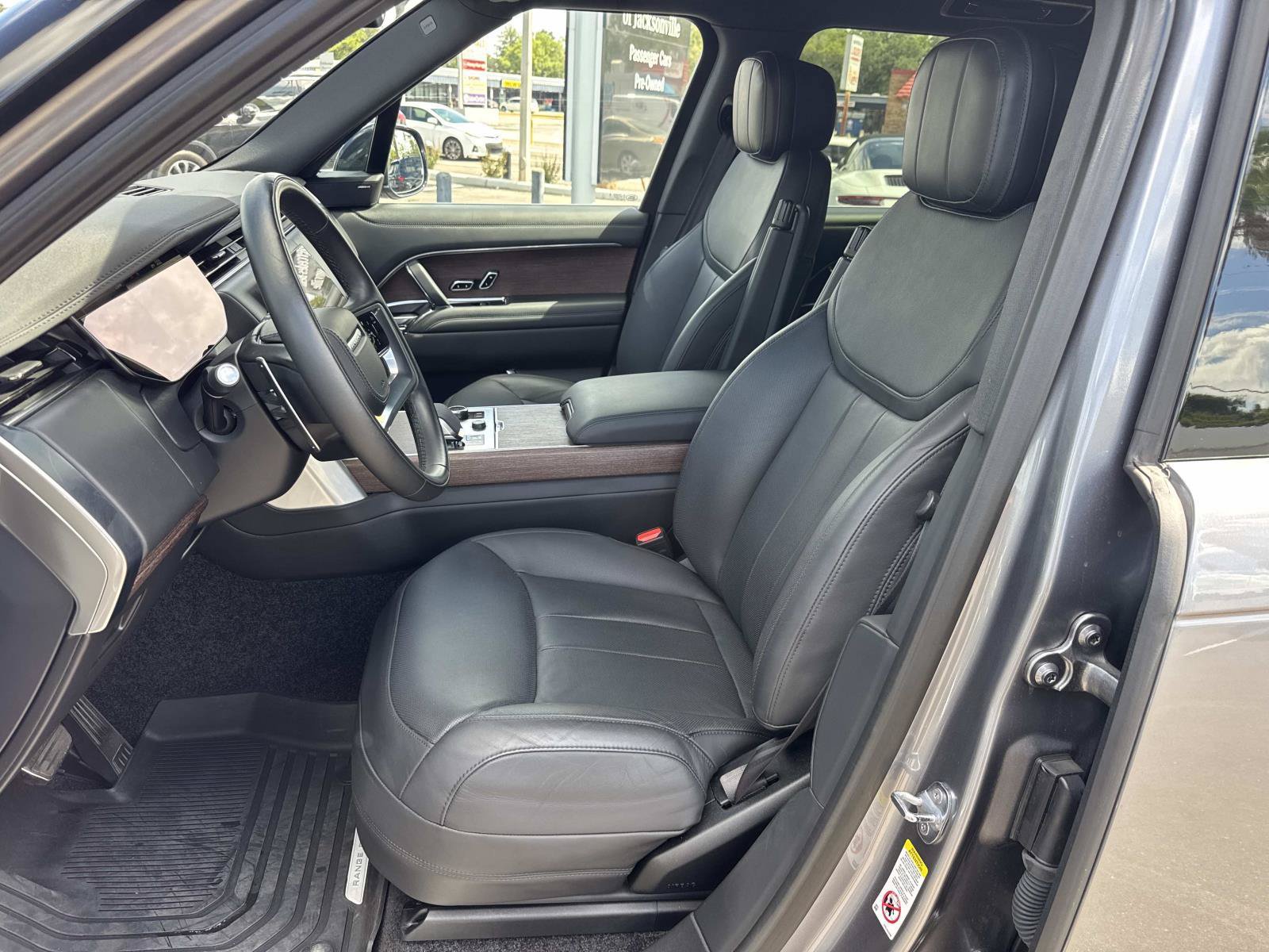 Used 2023 Land Rover Range Rover SE AWD/4WD image 22
