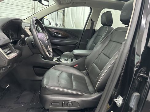 Used 2020 GMC Terrain Denali w/ Denali Premium Package FWD image 18