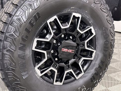 New 2026 GMC Sierra 2500 AT4X image 34