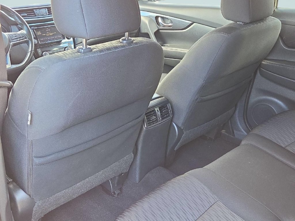 Used 2018 Nissan Rogue SV AWD/4WD image 23