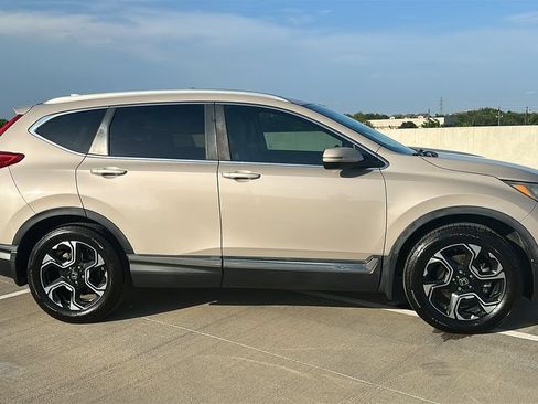Used 2018 Honda CR-V Touring image 14