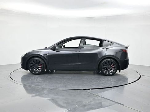 Used 2024 Tesla Model Y Performance AWD/4WD image 7