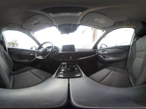 Used 2025 Nissan Rogue SV FWD image 44