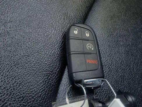 Used 2025 Jeep Compass Limited AWD/4WD image 30