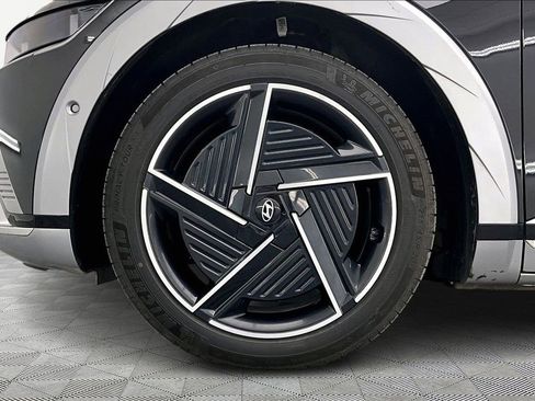 Used 2025 Hyundai Ioniq 5 Limited image 9