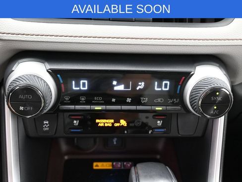 Used 2022 Toyota RAV4 Limited AWD/4WD image 23