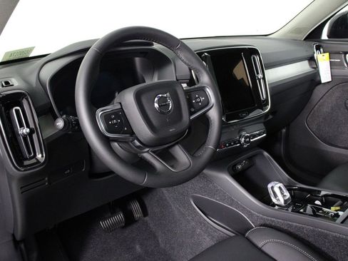 New 2026 Volvo XC40 B5 Ultra w/ Climate Package AWD/4WD image 8