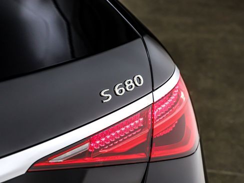 New 2026 Mercedes-Benz Maybach S 680 4MATIC image 9