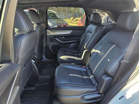 Used 2024 MAZDA CX-90 Plug-In Hybrid w/ Premium Plus image 18