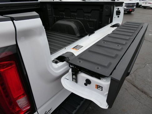 Certified 2026 GMC Sierra 1500 AT4X AWD/4WD image 9