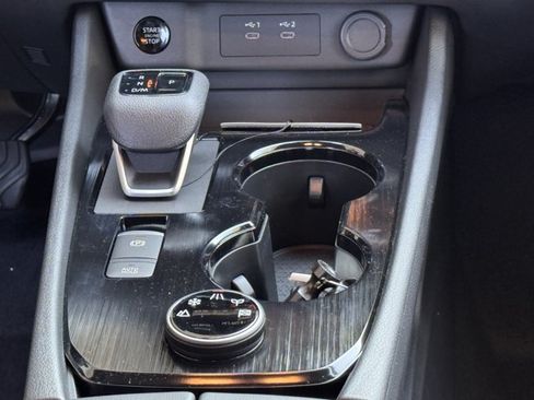 New 2025 Nissan Rogue SV AWD/4WD image 15