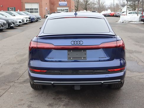 Used 2022 Audi e-tron Premium Plus w/ Premium Plus Package image 6