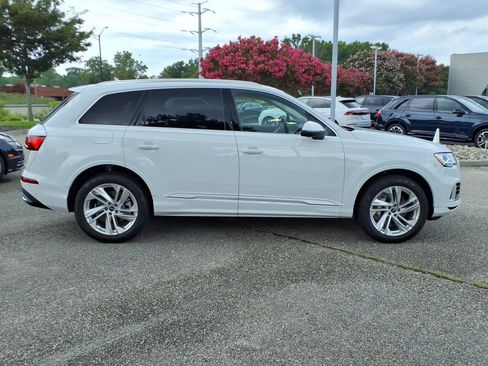 Used 2023 Audi Q7 3.0T Premium Plus w/ Premium Plus Package AWD/4WD image 7