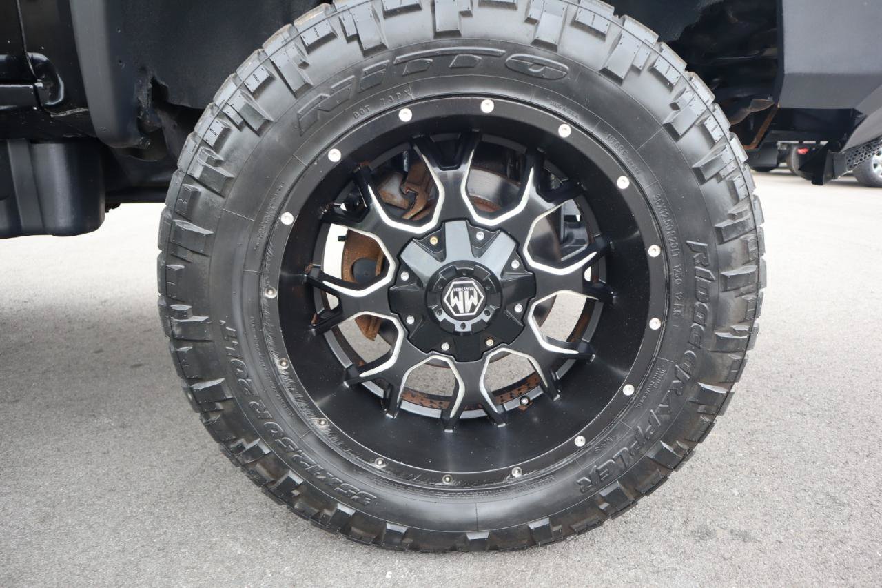 Used 2016 GMC Sierra 2500 SLT w/ All-Terrain HD Package AWD/4WD image 19