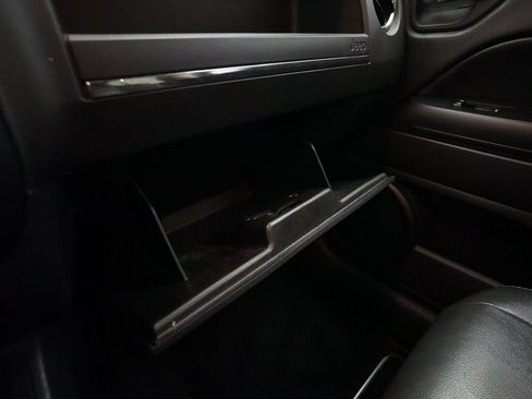 Used 2016 Jeep Patriot High Altitude image 28