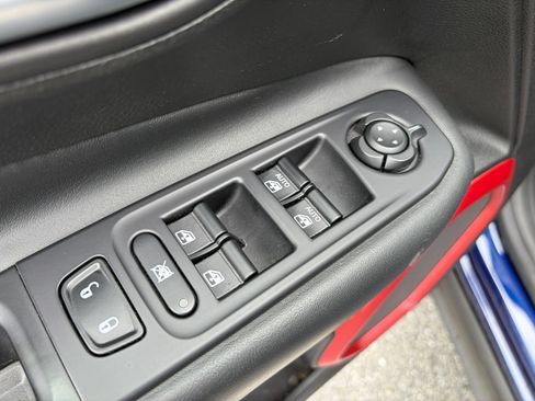 Used 2017 Jeep Renegade Trailhawk w/ Popular Equipment Group AWD/4WD image 24