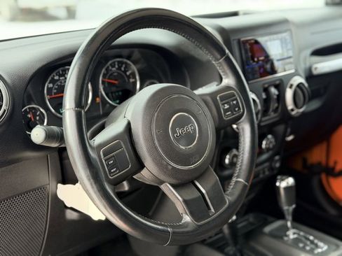 Used 2013 Jeep Wrangler Unlimited Sahara w/ Trailer Tow Group image 7