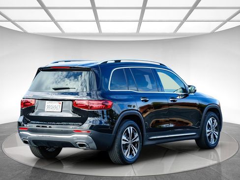 Certified 2025 Mercedes-Benz GLB 250 image 4