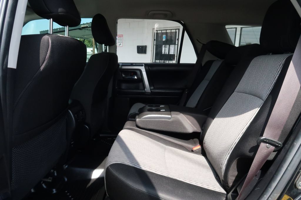 Used 2016 Toyota 4Runner SR5 AWD/4WD image 8
