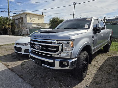 Used 2022 Ford F350 Lariat w/ Tremor Off-Road Package AWD/4WD image 7