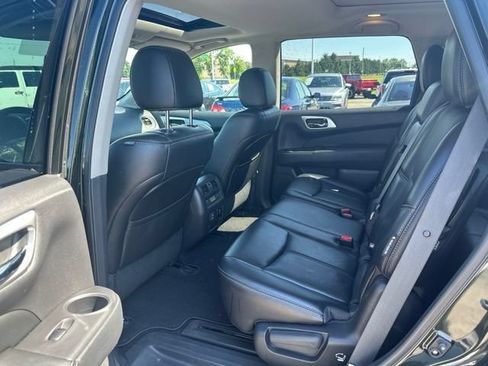 Used 2018 Nissan Pathfinder SL w/ SL Premium Package AWD/4WD image 17