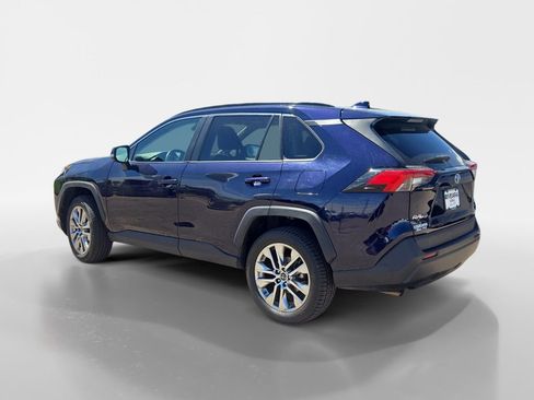 Used 2020 Toyota RAV4 XLE Premium AWD/4WD image 3