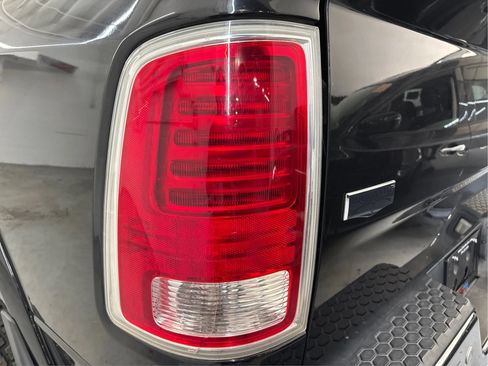 Used 2018 RAM 2500 Laramie w/ Snow Chief Group AWD/4WD image 33