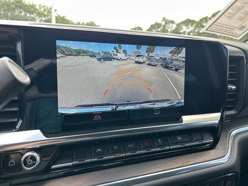 Used 2025 GMC Sierra 1500 SLT image 33