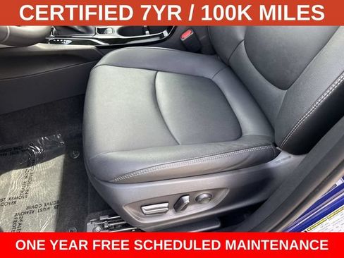 Used 2024 Toyota Corolla Cross XLE w/ Convenience Package AWD/4WD image 15
