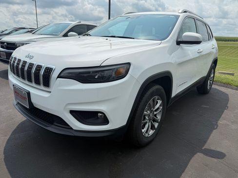 Used 2020 Jeep Cherokee Latitude Lux w/ Comfort/Convenience Group AWD/4WD image 1