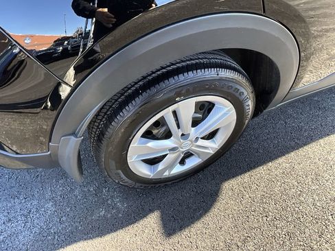 Certified 2025 Nissan Kicks Play S image 15