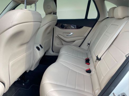 Used 2022 Mercedes-Benz GLC 300 image 17