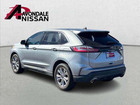 Used 2022 Ford Edge Titanium image 4