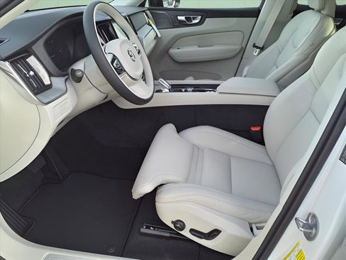 Used 2025 Volvo XC60 T8 Ultra w/ Protection Package Premier image 7