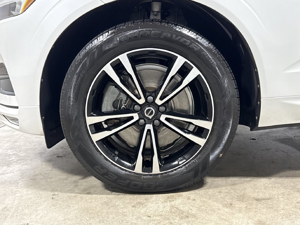 Used 2020 Volvo XC60 T6 Momentum AWD/4WD image 28