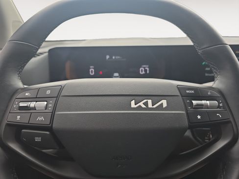 Certified 2026 Kia Sportage LX w/ LX Convenience Package FWD image 11